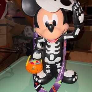 Disney Halloween Mickey Mouse with Pumpkin Basket